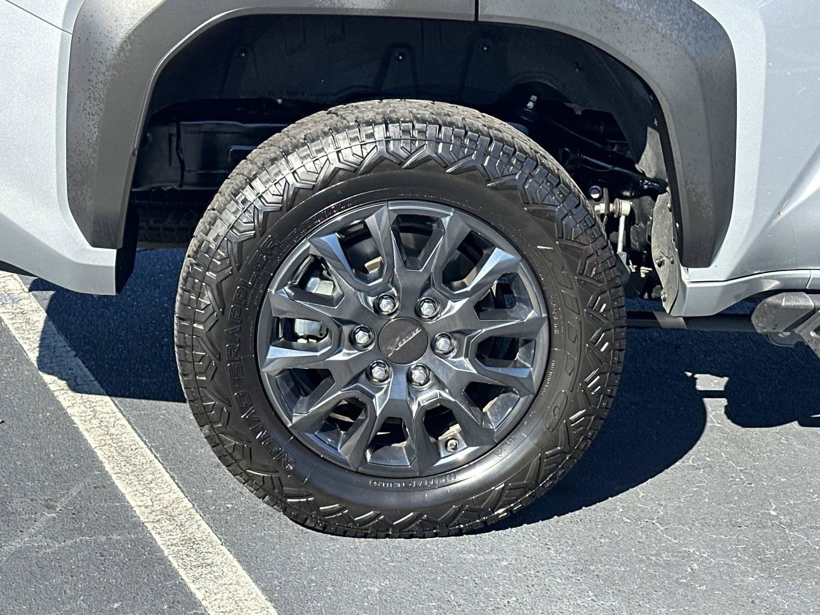 Used 2025 Toyota 4Runner SR5 RWD image 7