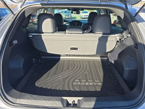 Used 2024 Subaru Crosstrek 2.5i Limited w/ Crosstrek Mirror Package image 11