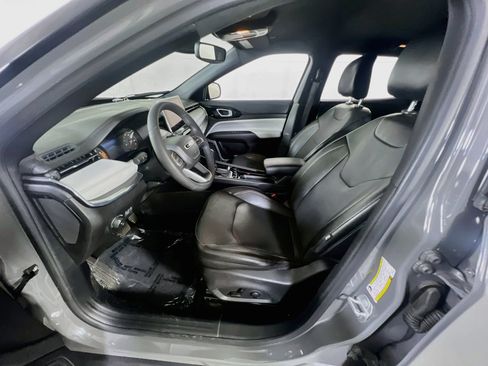 Used 2023 Jeep Compass Limited w/ Elite Group AWD/4WD image 19