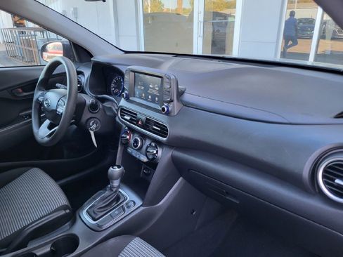 Used 2018 Hyundai Kona SE image 29