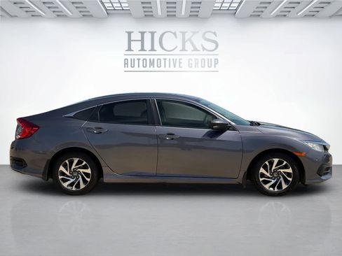 Used 2018 Honda Civic EX image 4