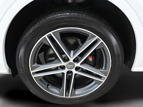 Used 2018 Audi SQ5 Prestige image 33