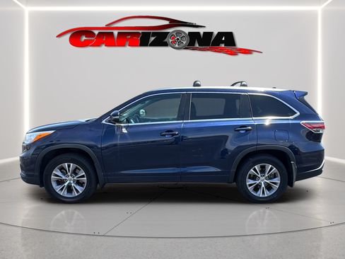 Used 2014 Toyota Highlander XLE AWD/4WD image 10
