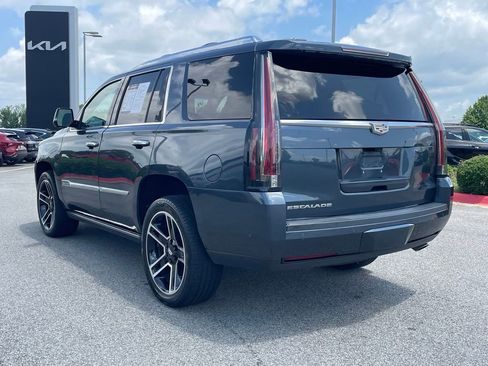 Used 2020 Cadillac Escalade Platinum AWD/4WD image 6