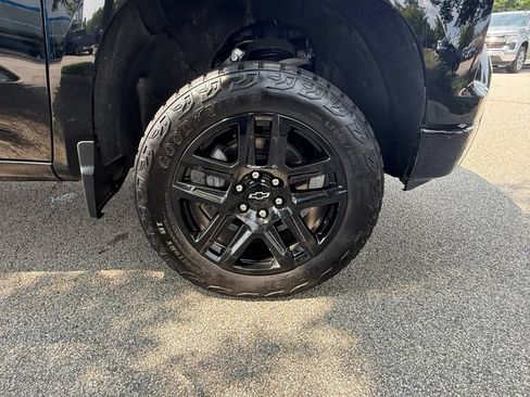 Used 2024 Chevrolet Silverado 1500 Custom Trail Boss AWD/4WD image 36