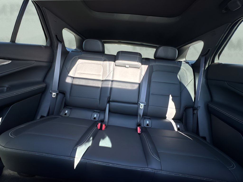 Used 2024 Chevrolet Blazer EV LT AWD/4WD image 12