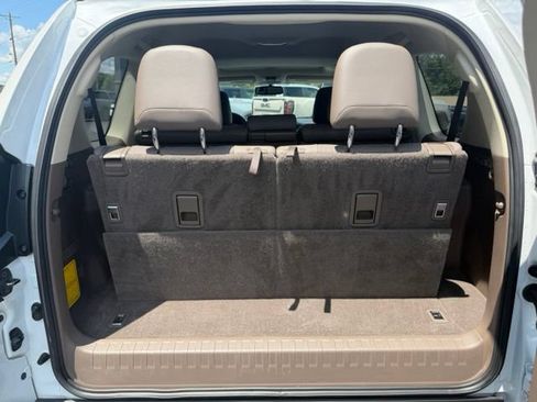 Used 2016 Lexus GX 460 w/ Navigation Package AWD/4WD image 9
