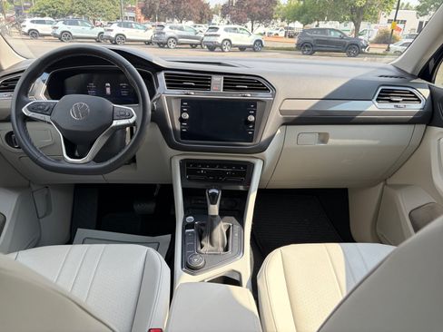 Used 2024 Volkswagen Tiguan SE AWD/4WD image 20