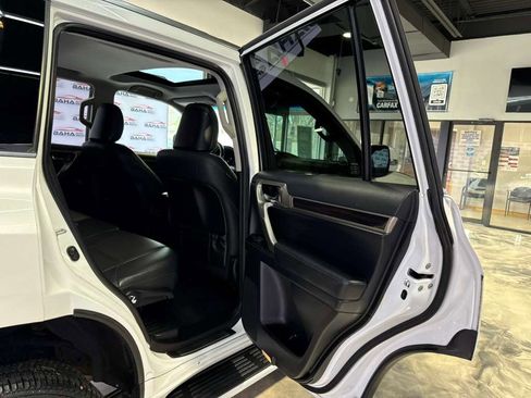 Used 2017 Lexus GX 460 image 47