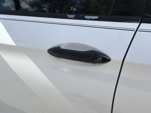 Used 2016 Honda Pilot Touring image 31