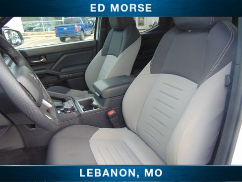 Used 2025 Toyota Tacoma Limited image 11