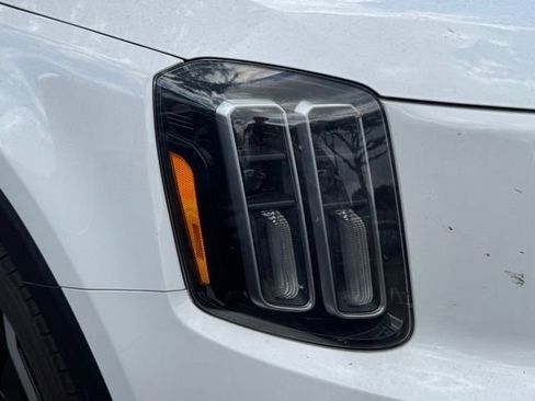 Certified 2024 Kia Telluride S w/ S Sunroof Package FWD image 7