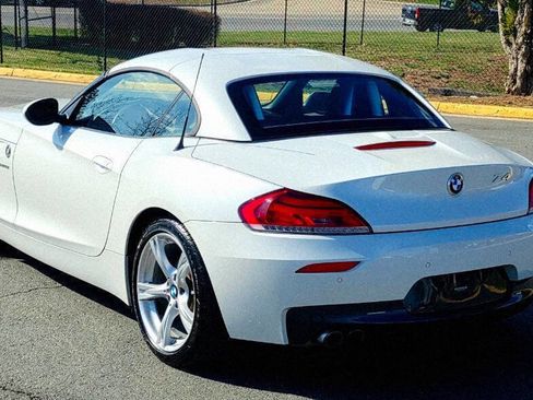 Used 2012 BMW Z4 sDrive28i RWD image 10