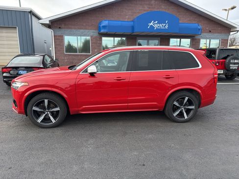 Used 2017 Volvo XC90 T5 R-Design w/ Vision Package image 3