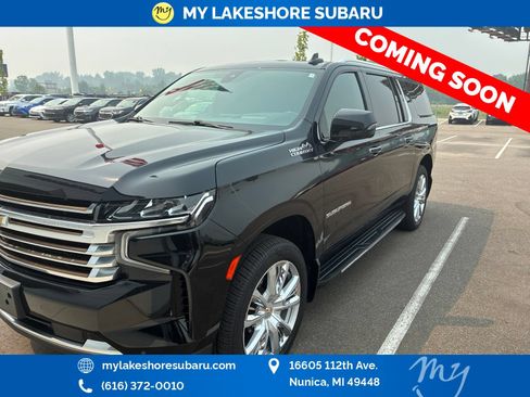 Used 2022 Chevrolet Suburban High Country AWD/4WD image 4