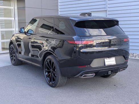New 2026 Land Rover Range Rover Sport SE AWD/4WD image 7