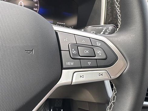 New 2026 Volkswagen Taos SE FWD image 20