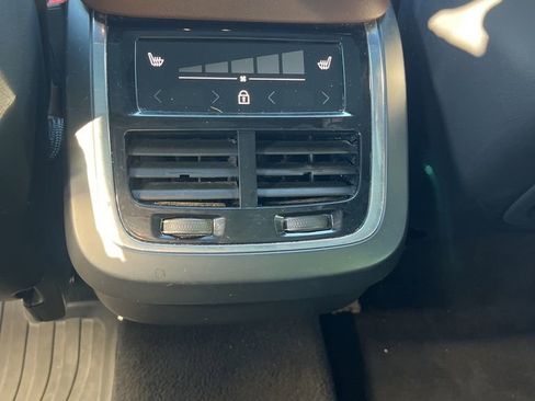 Used 2022 Volvo XC90 T6 Inscription w/ Advanced Package image 37