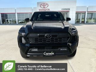 New 2025 Toyota Tacoma TRD Off-Road video 3