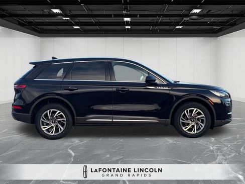 Certified 2024 Lincoln Corsair AWD image 6