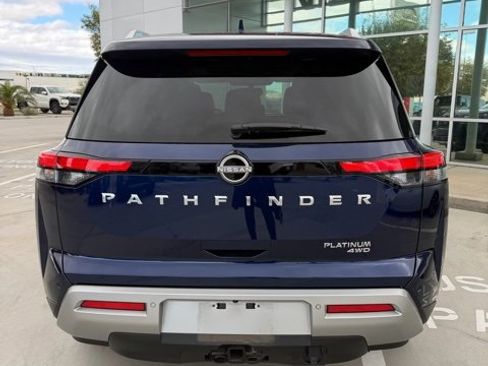 Certified 2022 Nissan Pathfinder Platinum w/ Cargo Package image 4