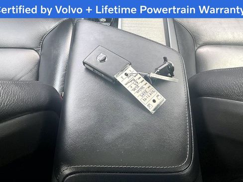 Used 2025 Volvo XC60 B5 Plus image 14