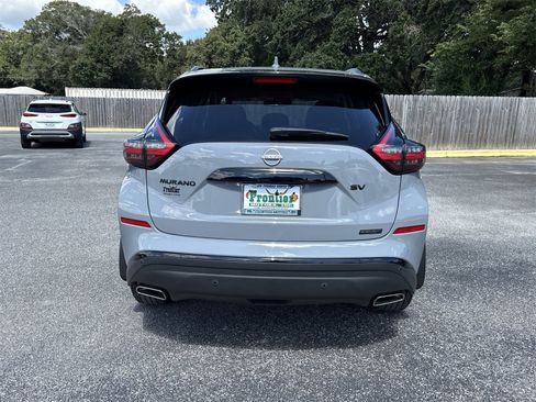 Used 2024 Nissan Murano SV w/ SV Midnight Edition Package image 4
