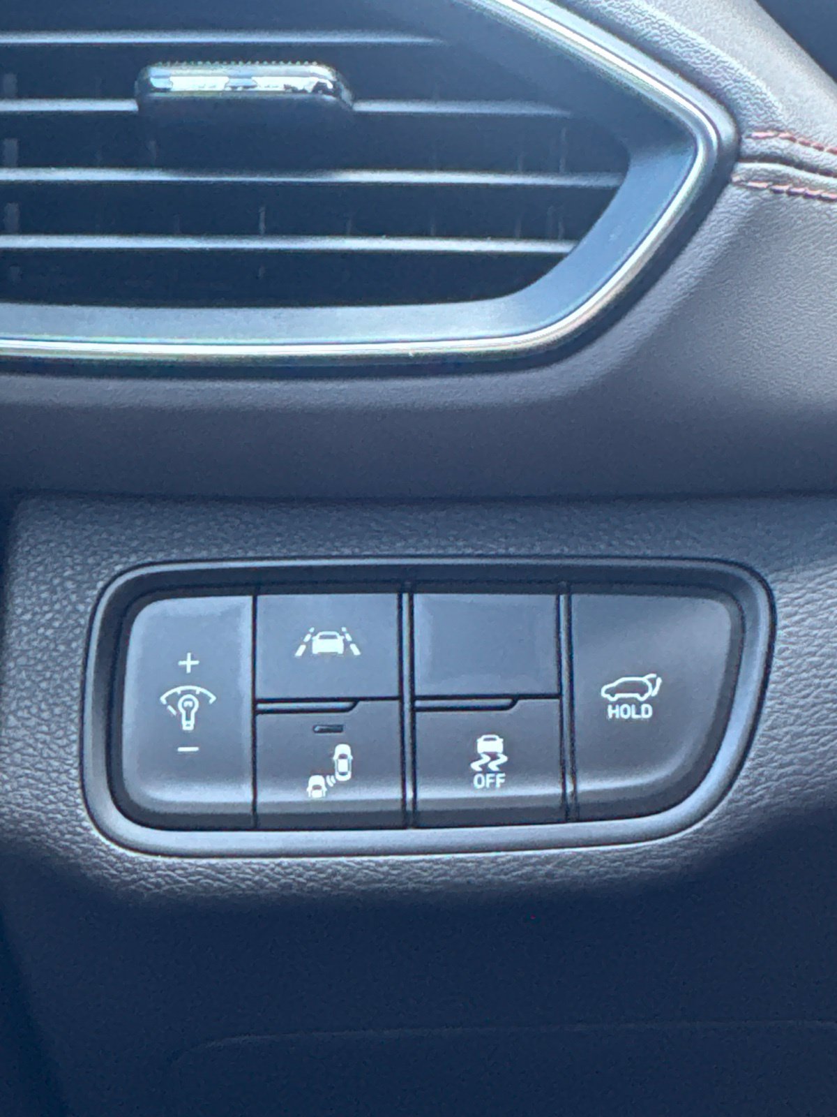 Used 2019 Hyundai Santa Fe FWD image 17