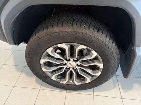 Used 2026 GMC Canyon Denali AWD/4WD image 12