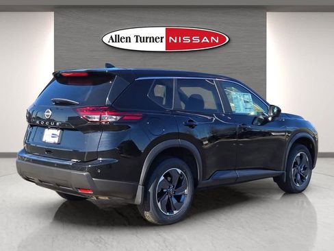 Used 2025 Nissan Rogue SV FWD image 6