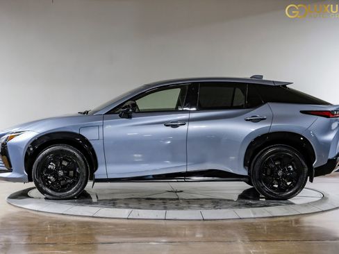 Used 2023 Lexus RZ 450e Premium image 13