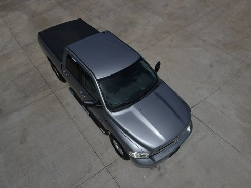 Used 2019 RAM 1500 Classic SLT AWD/4WD image 51