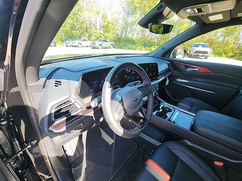 New 2026 Chevrolet Traverse RS image 13