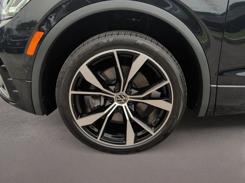 Used 2022 Volkswagen Tiguan SEL R-Line AWD/4WD image 11