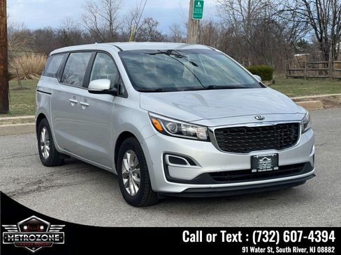 Used 2019 Kia Sedona L FWD image 10