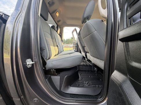 Used 2019 RAM 1500 Express w/ Express Value Package AWD/4WD image 25