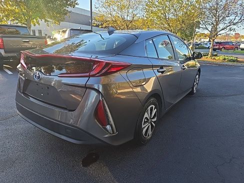 Certified 2018 Toyota Prius Prime Plus image 7