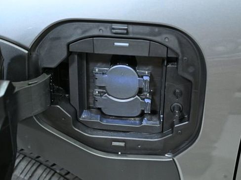 Used 2025 Subaru Solterra Premium w/ Premium Package image 14