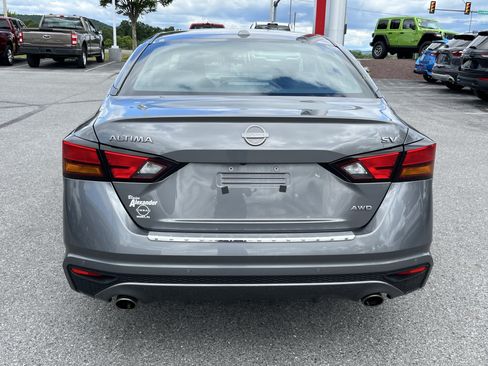 Used 2023 Nissan Altima 2.5 SV w/ SV Premium Package AWD/4WD image 6
