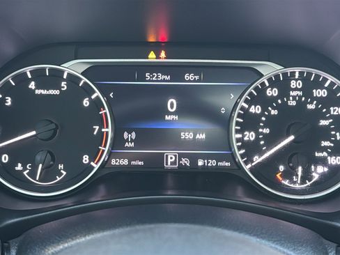 Used 2024 Nissan Sentra SR w/ SR Premium Package image 23