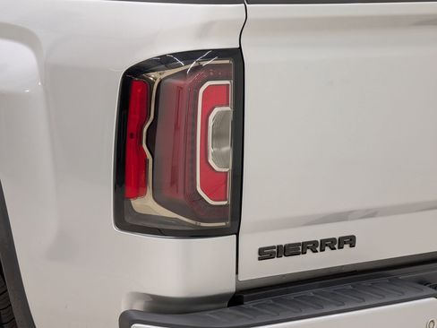 Used 2018 GMC Sierra 1500 Denali w/ Denali Ultimate Package image 13