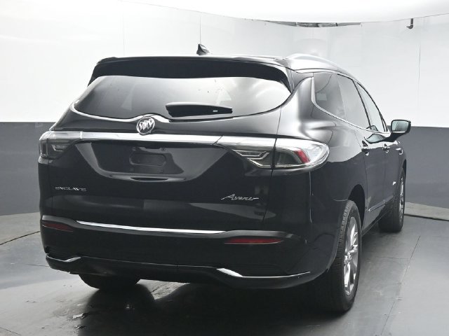 Used 2024 Buick Enclave Avenir FWD image 7