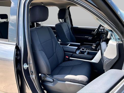 Used 2022 Toyota Tundra SR5 AWD/4WD image 9