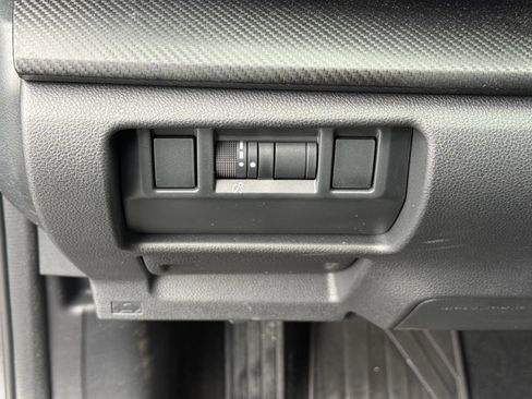 Used 2024 Subaru Crosstrek 2.0i Premium image 24