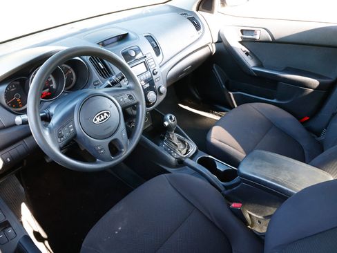 Used 2012 Kia Forte EX image 4
