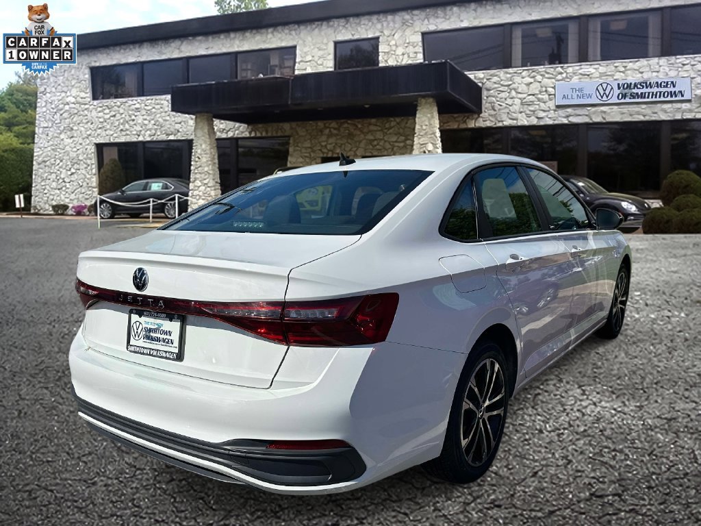 Used 2025 Volkswagen Jetta Sport FWD image 4