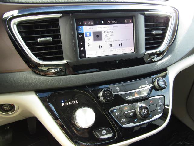 Used 2023 Chrysler Voyager LX FWD image 27