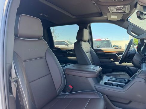 Used 2024 GMC Sierra 3500 Denali w/ Denali Reserve Package image 20