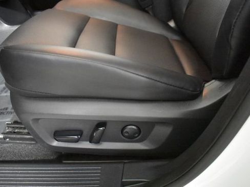 Used 2023 Nissan Rogue SV w/ SV Premium B Package AWD/4WD image 12