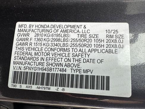 Used 2025 Honda Pilot Black Edition image 15